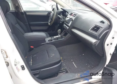 2017 Subaru Outback 2.5I Premium z USA, uszkodzony, nr VIN 4S4BSACC1H3423500